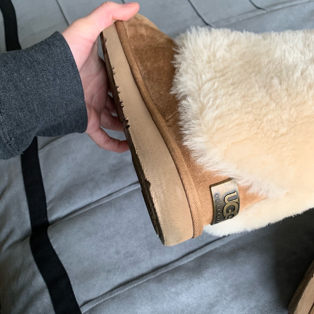 Uggs - Picture 7 of 7